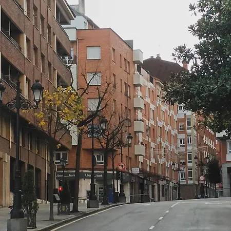 Tranquilo Y Amplio Apartamento Proximidades Calatrava Parking Y Wifi Gratis اوفيدو