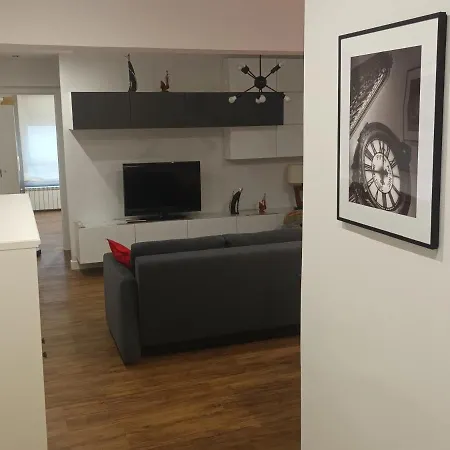 شقة Tranquilo Y Amplio Apartamento Proximidades Calatrava Parking Y Wifi Gratis اوفيدو