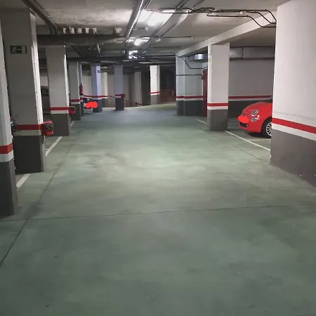 Tranquilo Y Amplio Apartamento Proximidades Calatrava Parking Y Wifi Gratis شقة